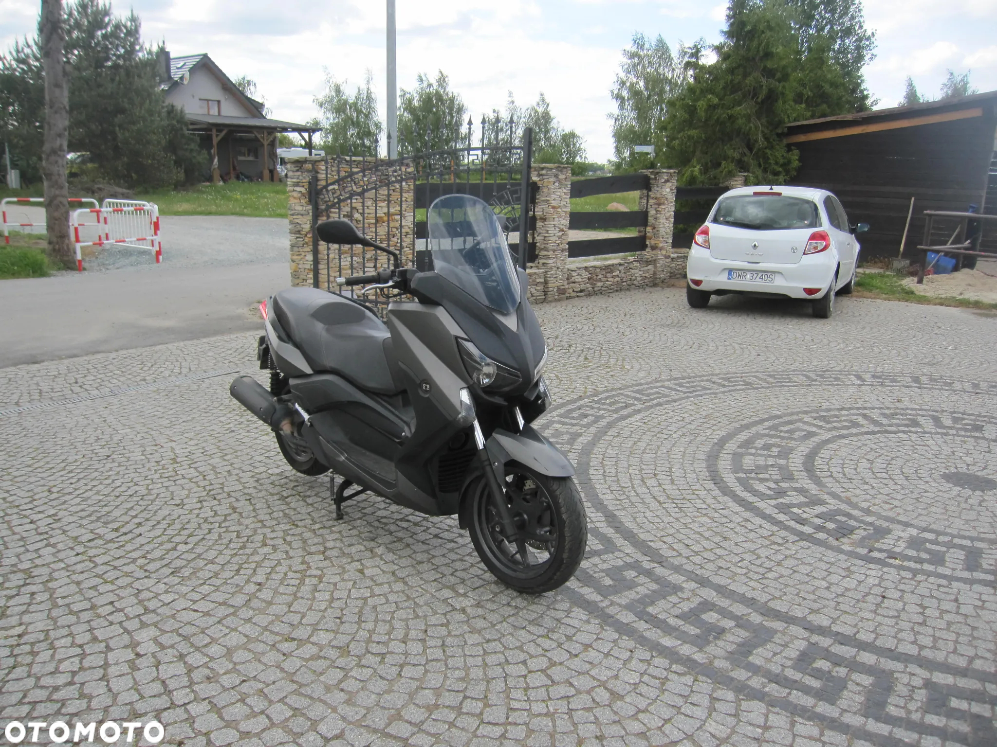 Yamaha X-max - 4