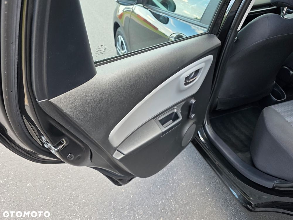 Toyota Yaris 1.0 Premium - 7