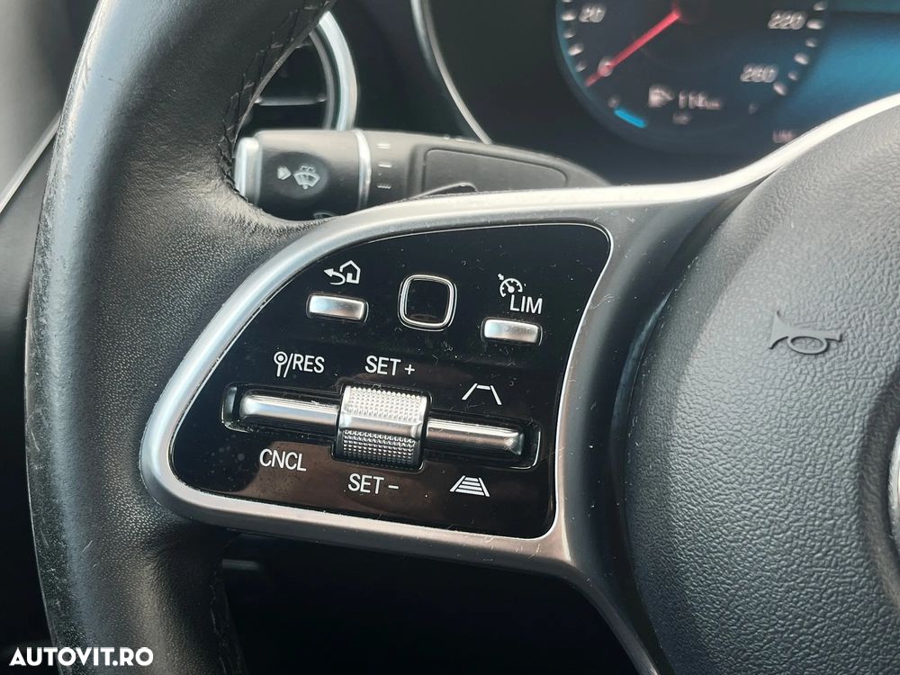 Mercedes-Benz GLC Coupe 300 de 4Matic 9G-TRONIC - 16