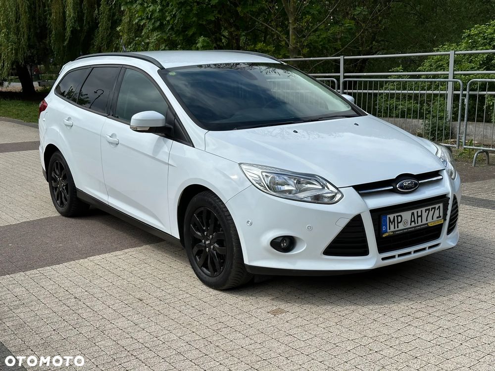 Ford Focus 1.0 EcoBoost STart-Stopp-System TITANIUM - 2
