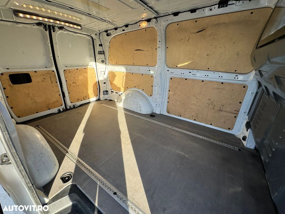 Mercedes-Benz Vito - 20