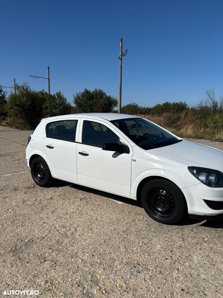 Opel Astra 1.3 CDTI - 3