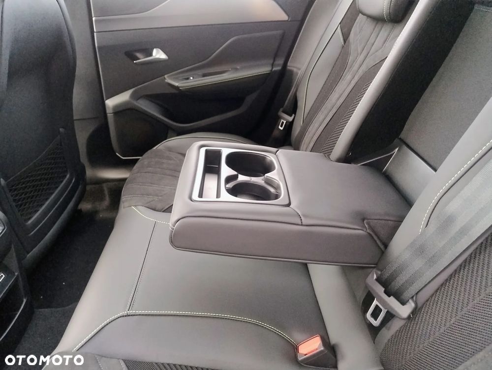 Peugeot 308 1.5 BlueHDi GT S&S EAT8 - 17