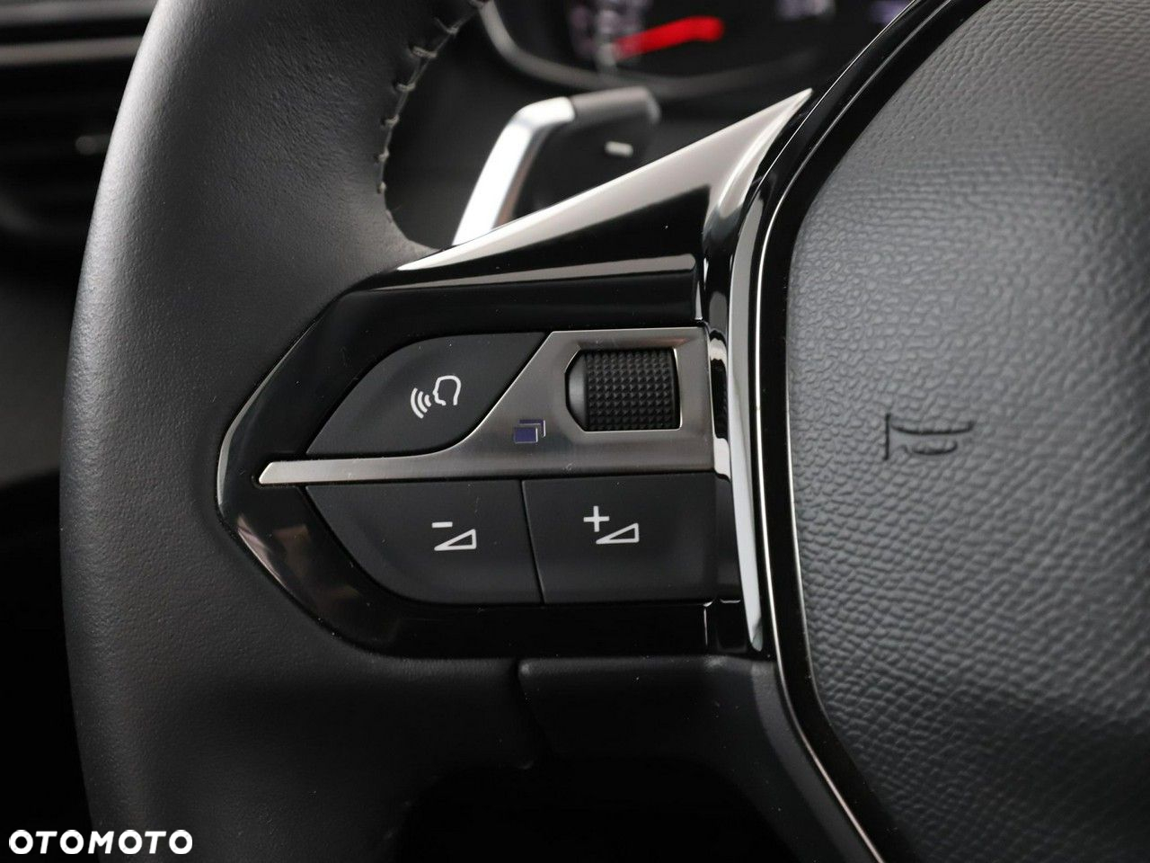 Peugeot 2008 PureTech 130 EAT8 Allure - 31