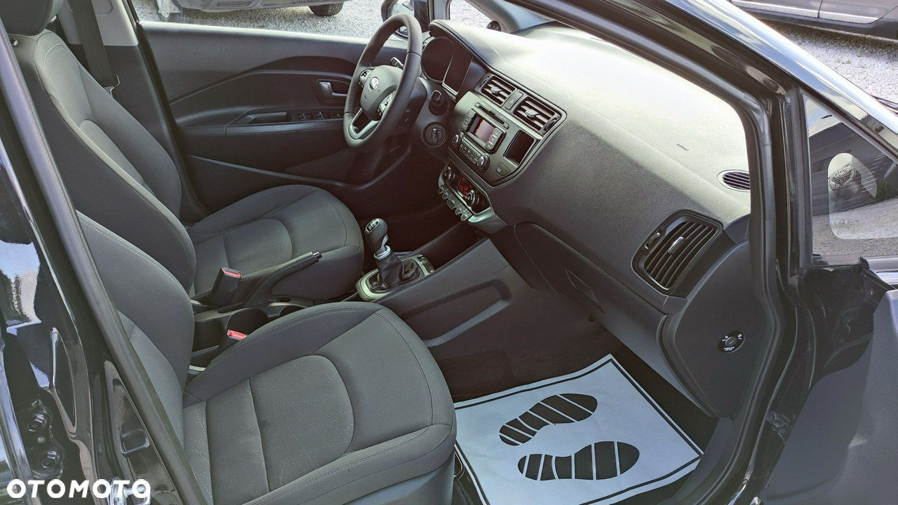 Kia Rio - 25