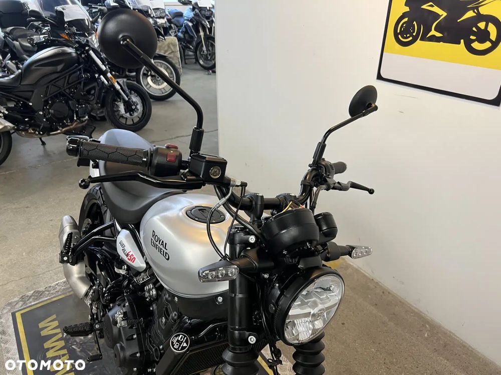 Royal Enfield Guerrilla - 18