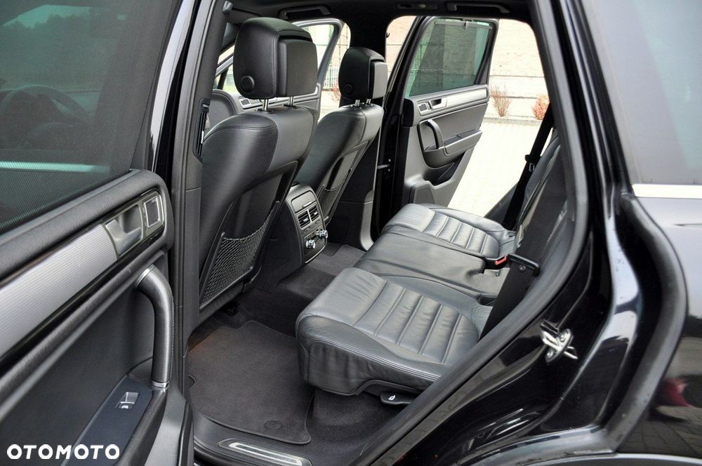 Volkswagen Touareg - 22