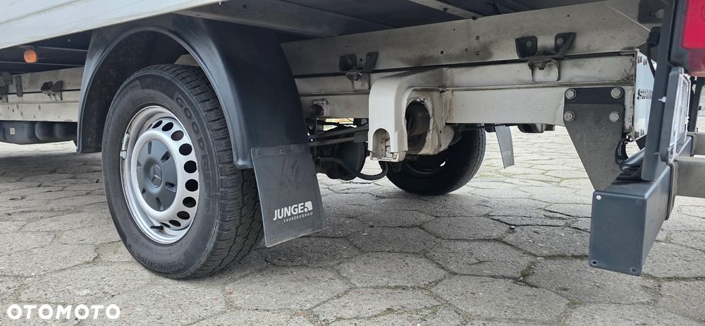 Mercedes-Benz Sprinter - 14