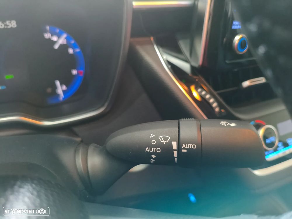Toyota Corolla SD 1.8 Hybrid Luxury - 37