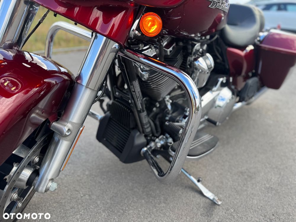 Harley-Davidson Touring Street Glide - 23