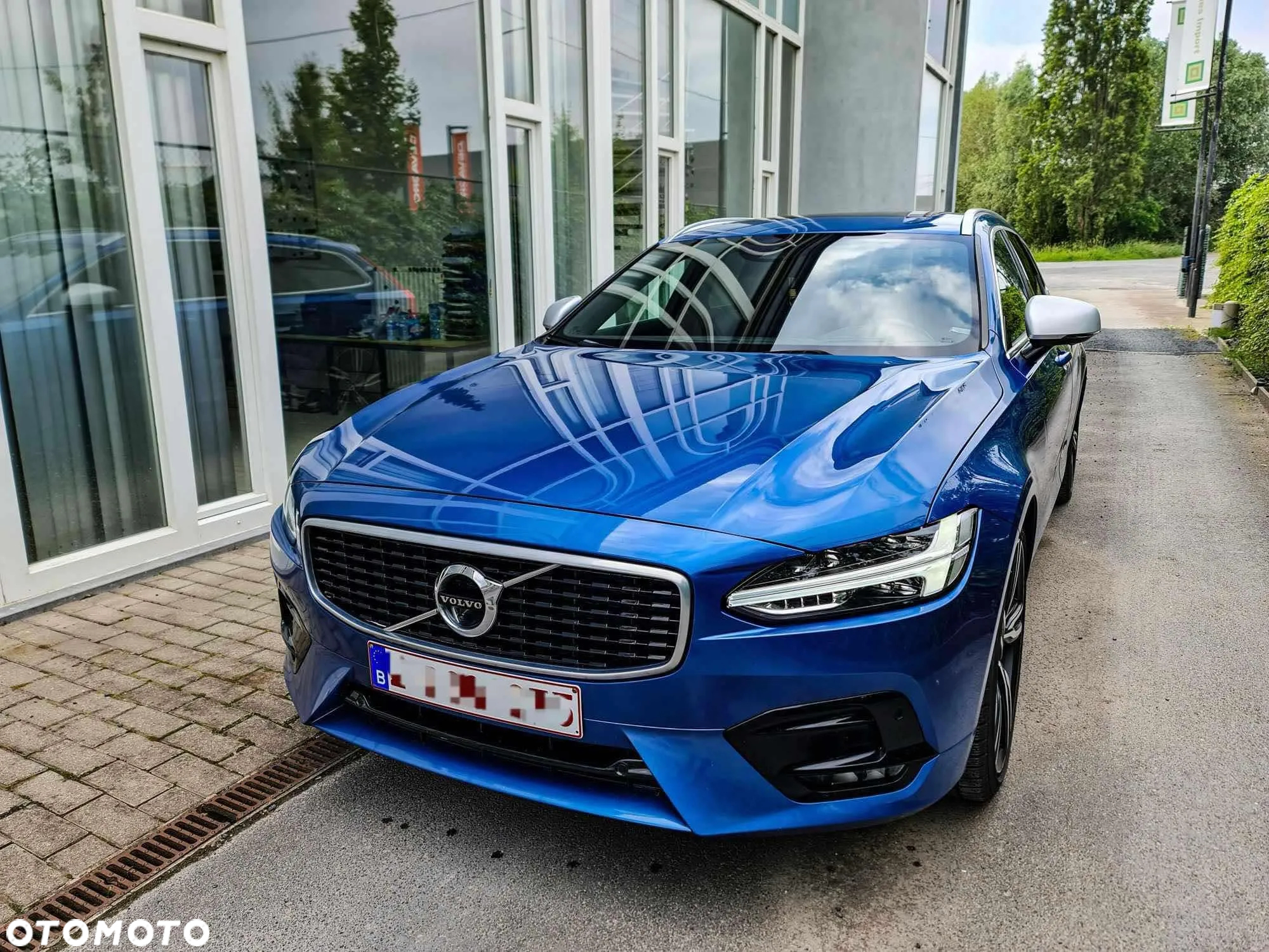Volvo V90 D4 R-Design - 10