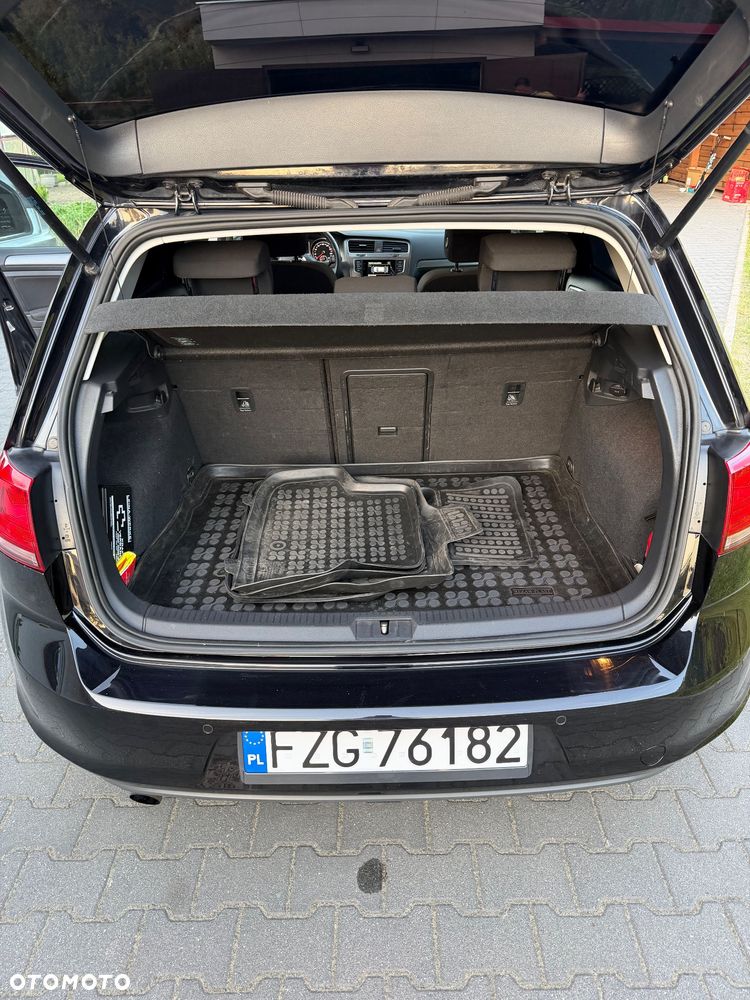 Volkswagen Golf - 25