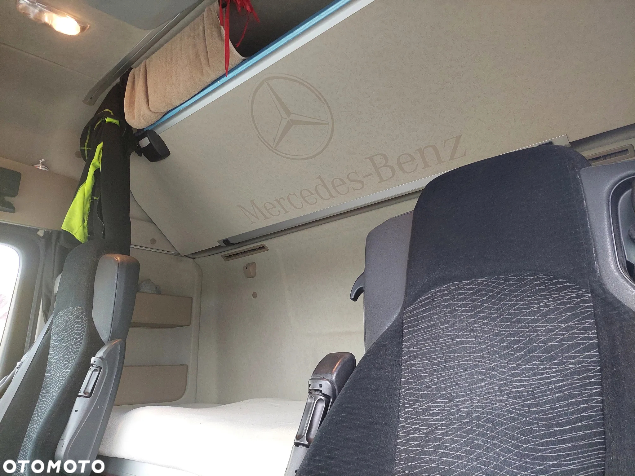 Mercedes-Benz ACTROS - 5