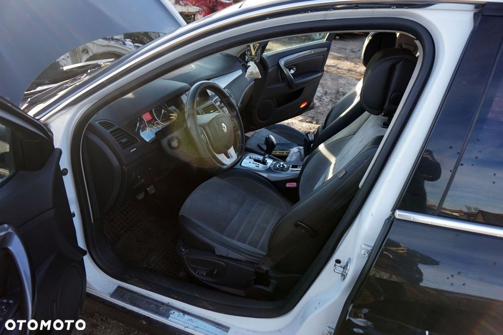 RENAULT LAGUNA III PH1 KOMBI 2010 MV676 2.0 DCI M9R802 150KM AJ0101 CZARNY na części - 11