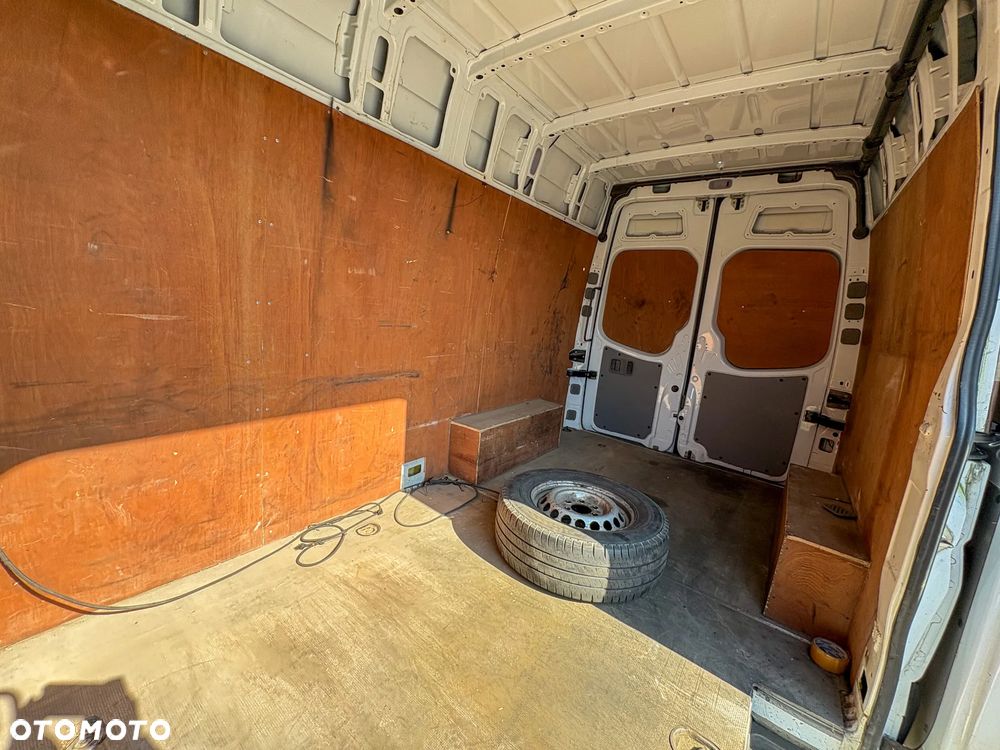 Mercedes-Benz Sprinter - 8