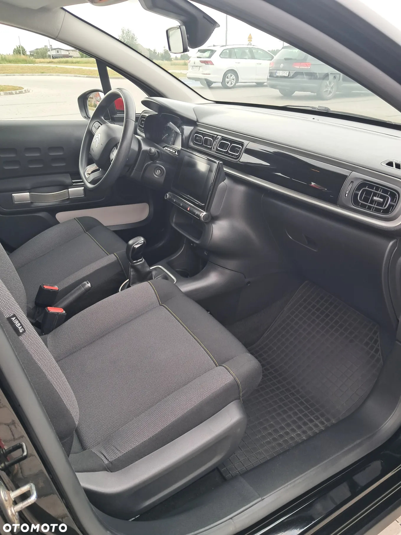 Citroën C3 1.2 PureTech Shine - 17