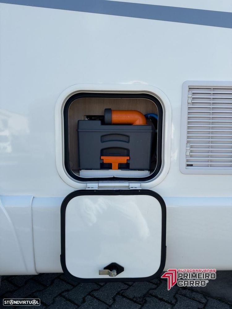 Rapido Serie 8F 880F cama central e basculante - 38