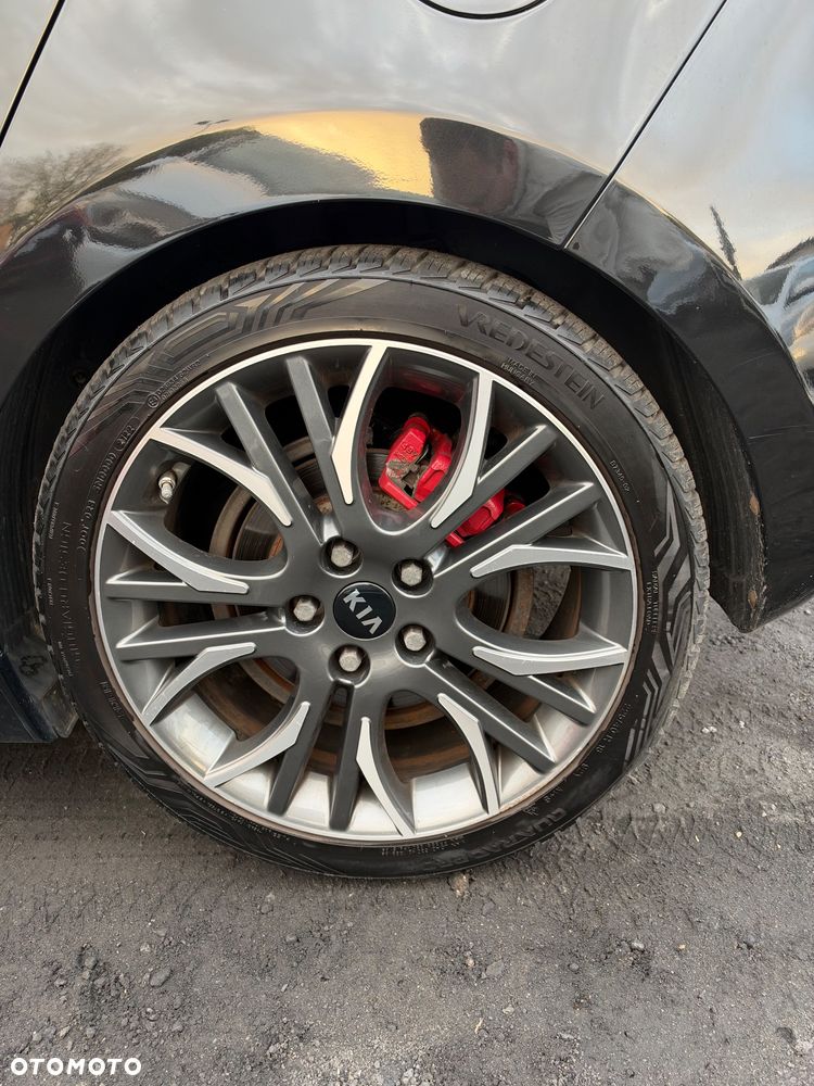 Kia Ceed - 7