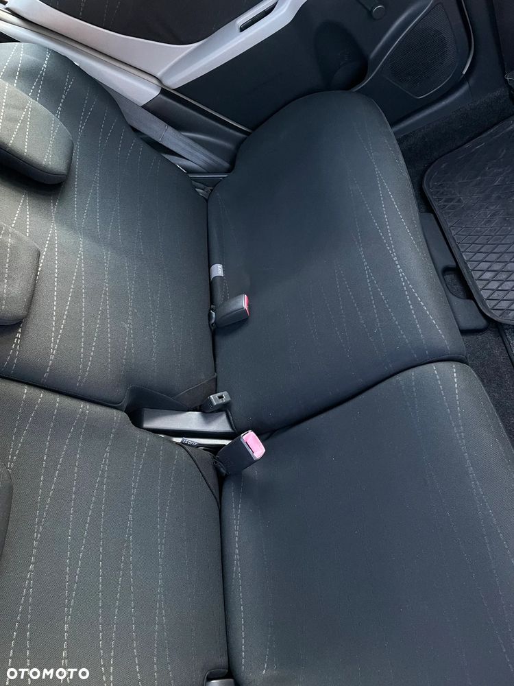 Toyota Yaris 1.3 Luna - 34