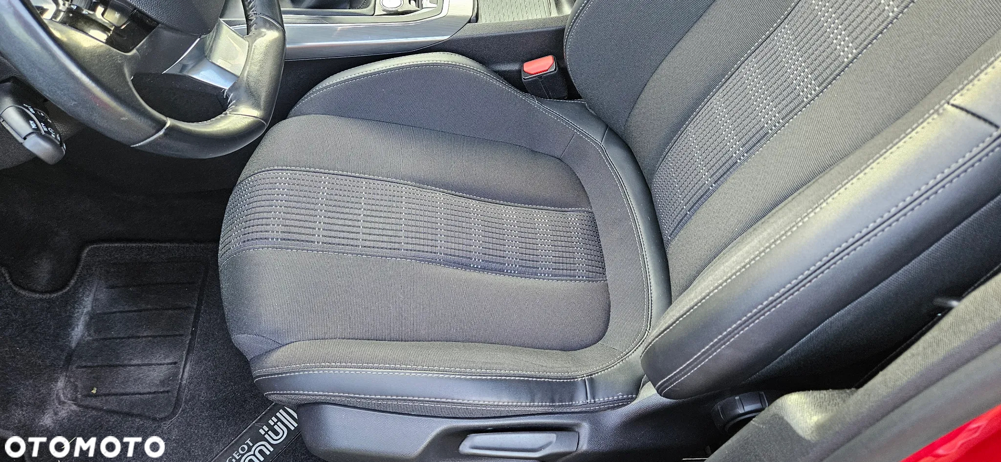 Peugeot 308 1.2 PureTech Allure S&S - 21