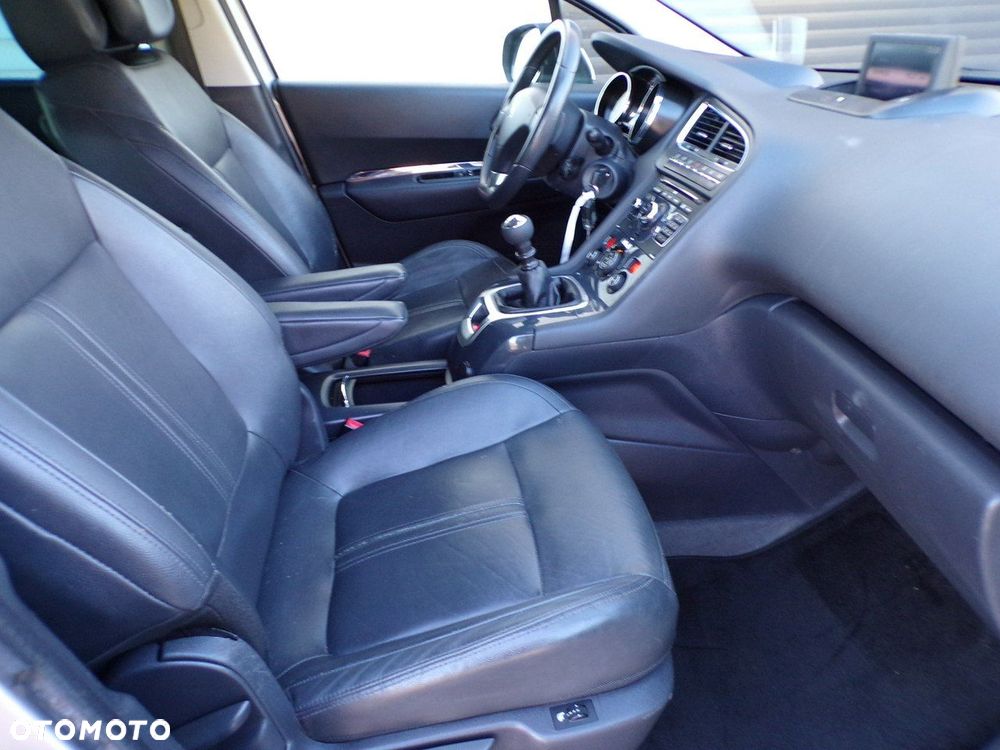 Peugeot 5008 - 22