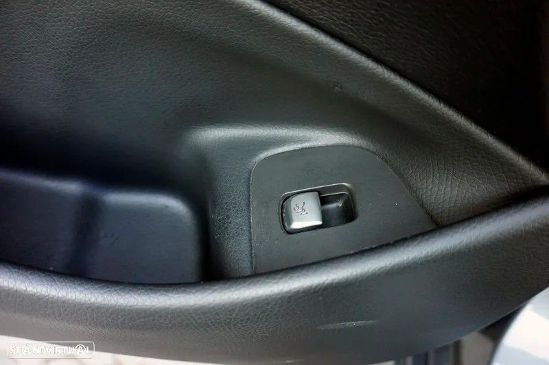 Mercedes-Benz E 220 d AMG designo - 15