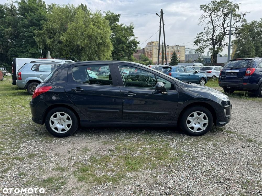 Peugeot 308 95 VTi Tendance - 32
