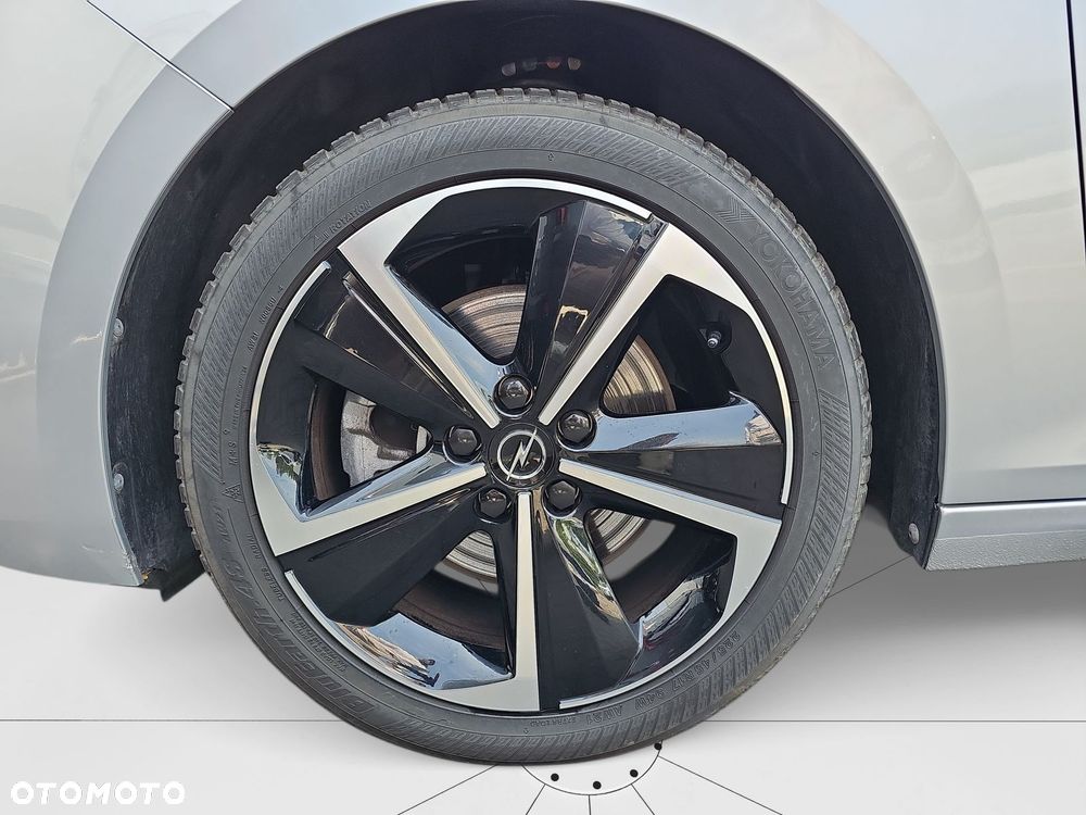 Opel Astra 1.2 T GS S&S - 9
