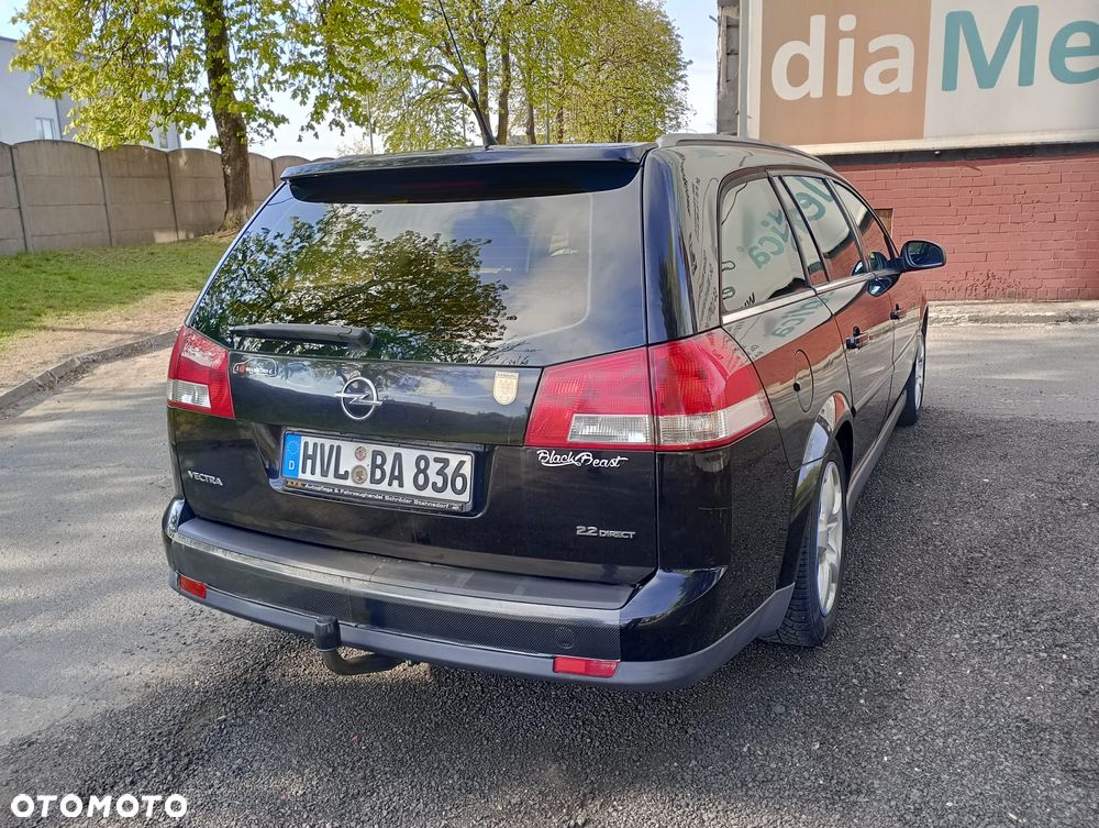 Opel Vectra 2.2 - 4