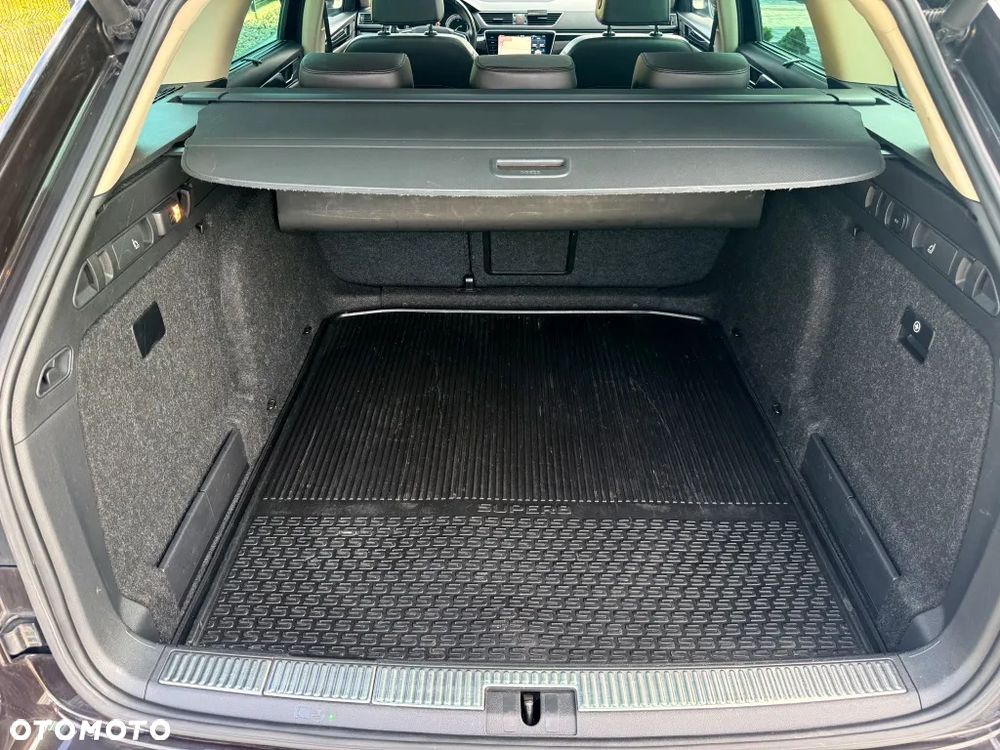 Skoda Superb 2.0 TDI SCR L&K DSG - 25