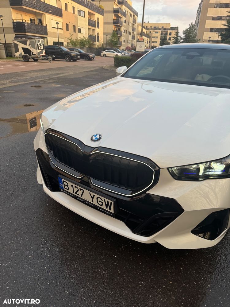 BMW Seria 5 520i AT MHEV - 12