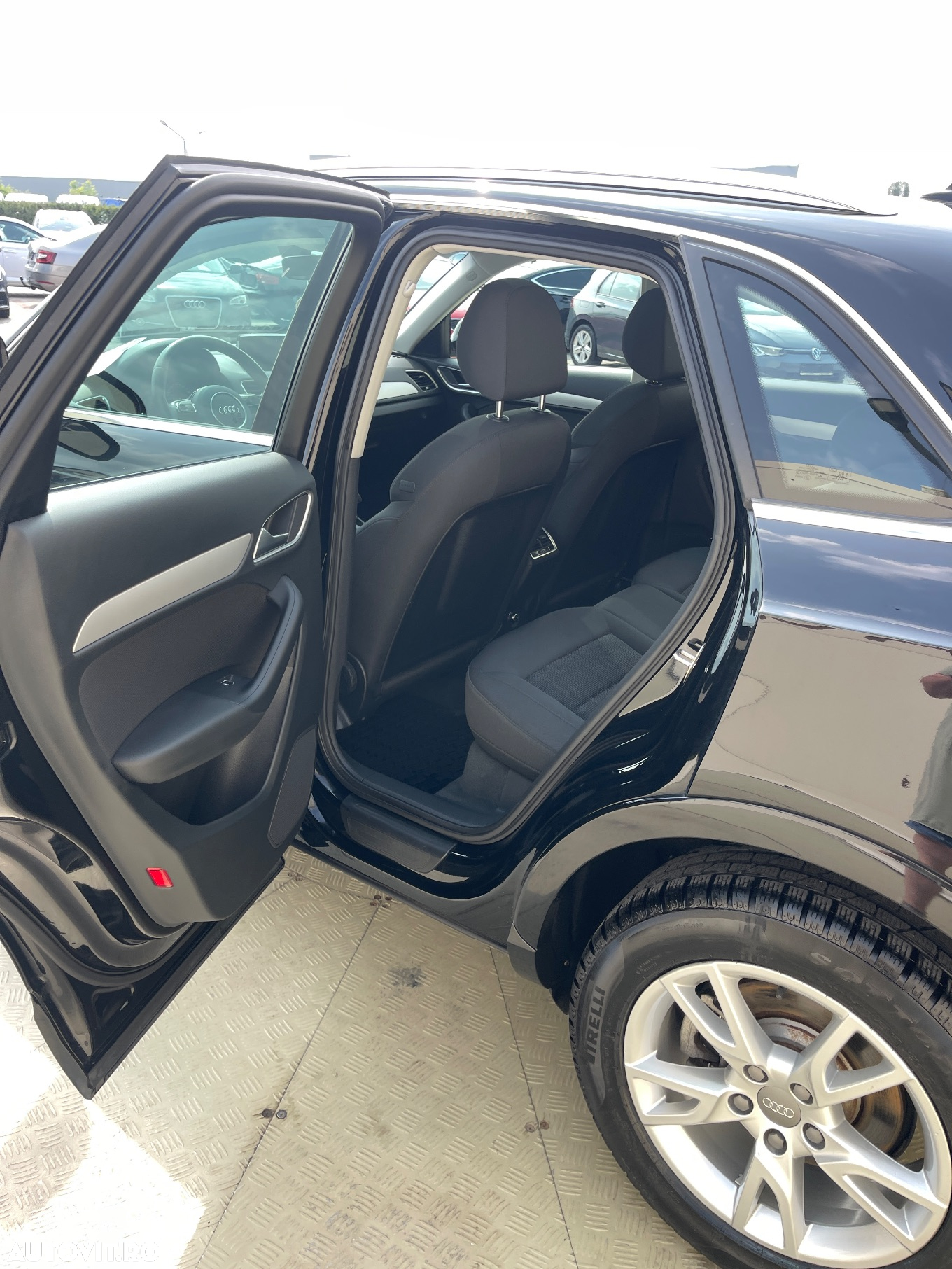 Audi Q3 2.0 35 TDI S tronic - 25