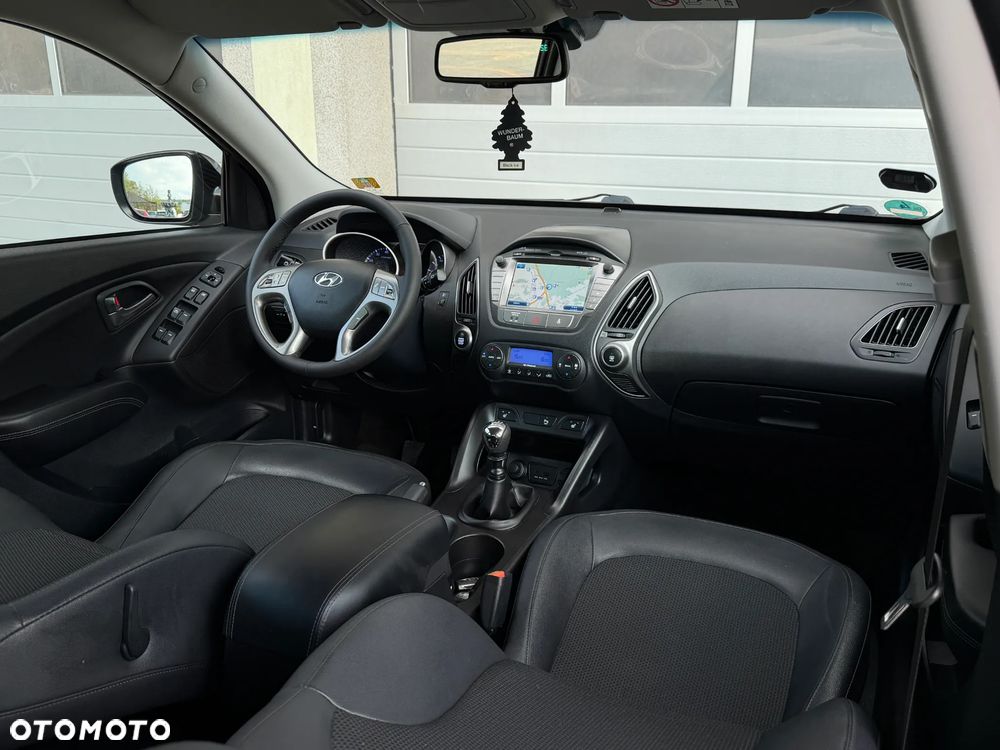 Hyundai ix35 1.6 2WD Fifa World Cup Edition - 25