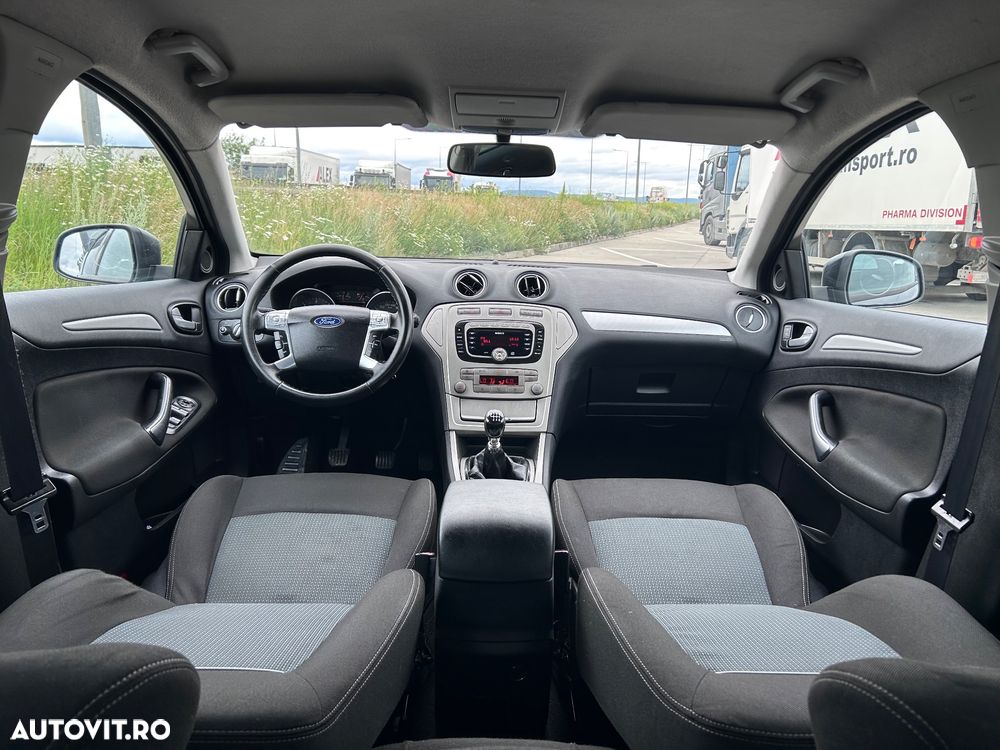 Ford Mondeo 2.0 TDCI Viva Trend - 9