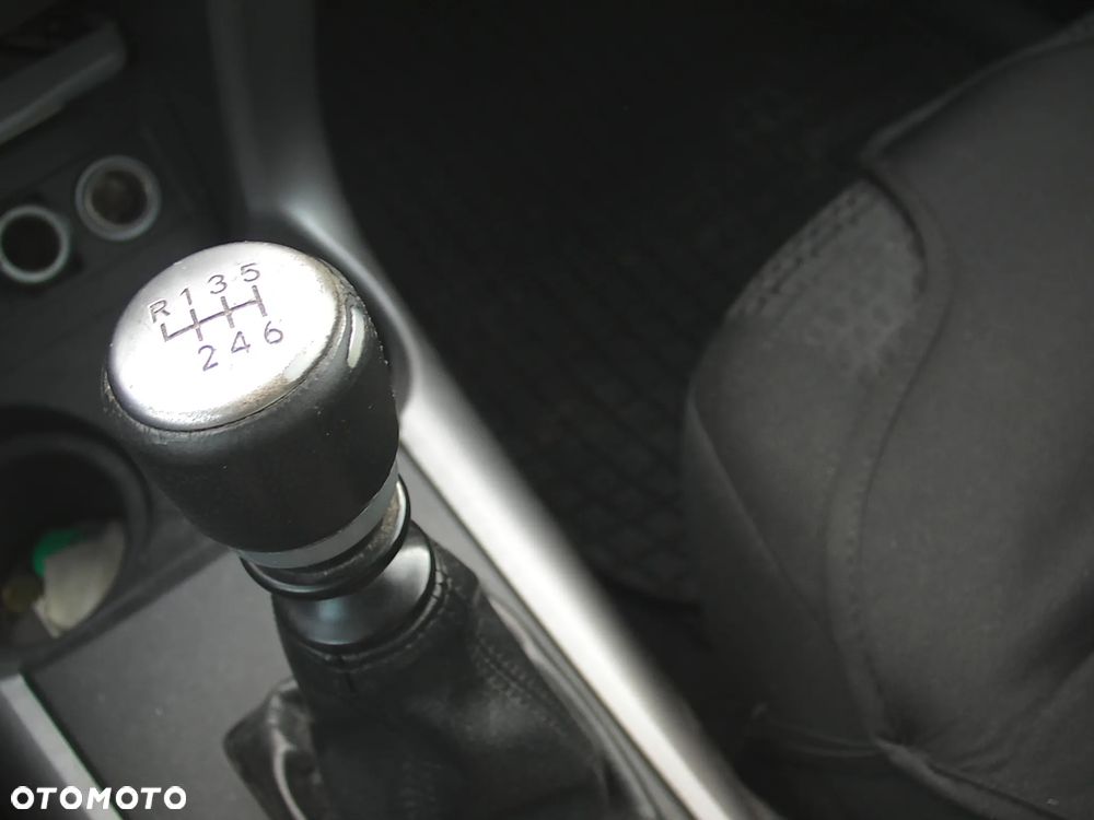 Toyota RAV4 2.2 D-4D 4x4 - 14