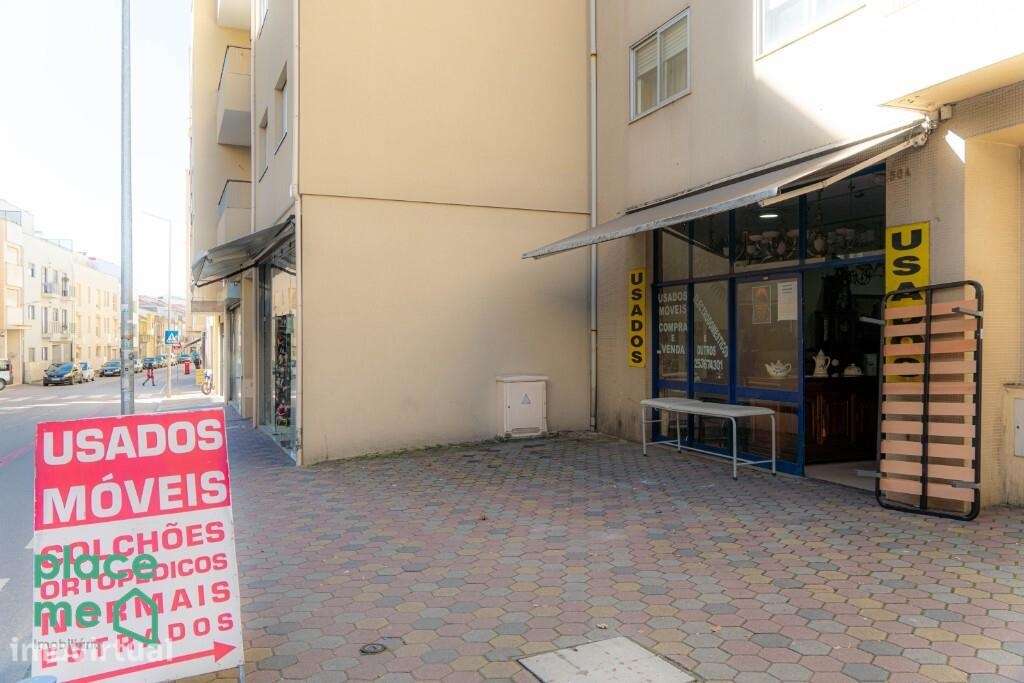 Armazém com licença de comércio e armazém junto à Universidade do Minh - Grande imagem: 4/4