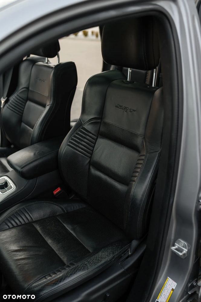 Jeep Grand Cherokee SRT - 31