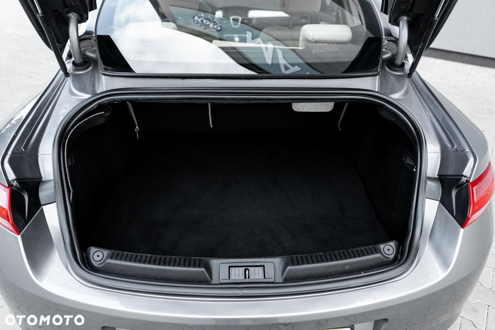 Renault Laguna Coupe V6 dCi 235 FAP GT - 15