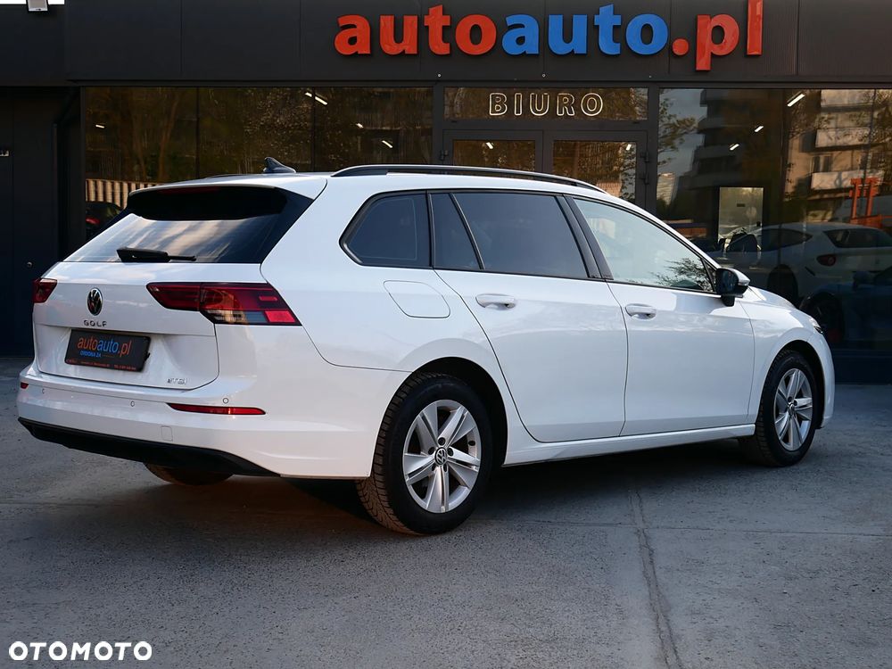 Volkswagen Golf 1.0 eTSI United DSG - 24