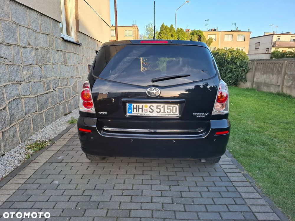 Toyota Corolla Verso - 6