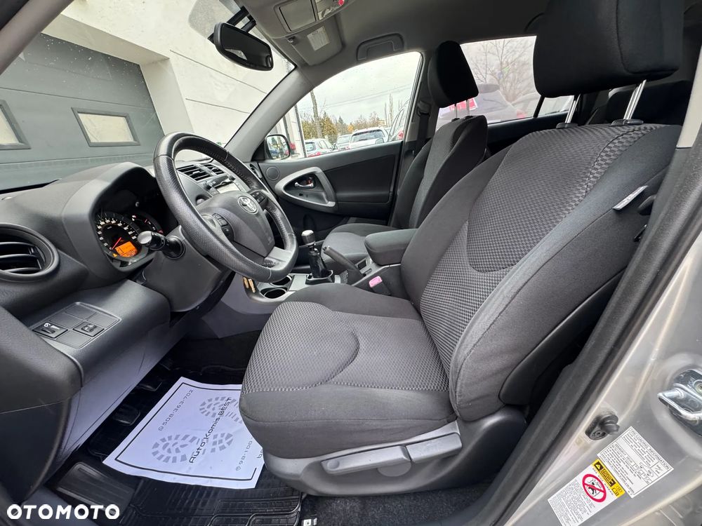 Toyota RAV4 2.0 4x4 Sol - 11