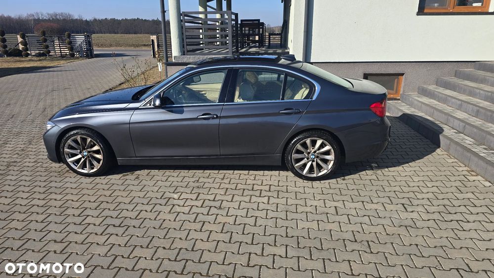 BMW Seria 3 328i Luxury Line - 5