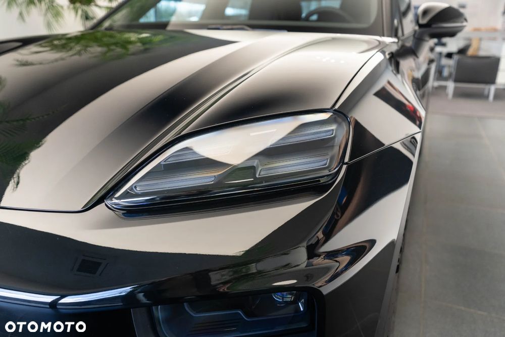 Porsche Macan 4 100kWh - 12