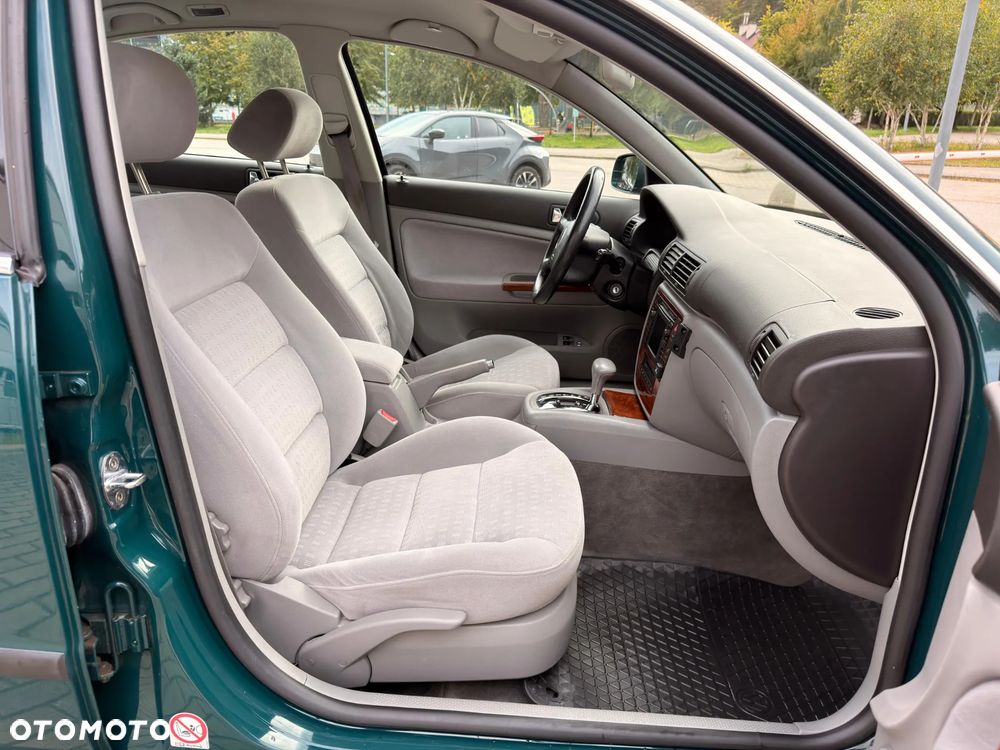 Volkswagen Passat 1.8T Comfortline Tiptr - 17