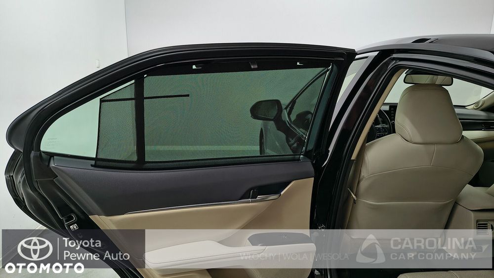 Toyota Camry 2.5 Hybrid Executive CVT - 16