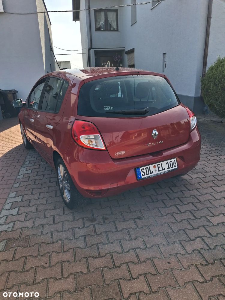 Renault Clio - 7