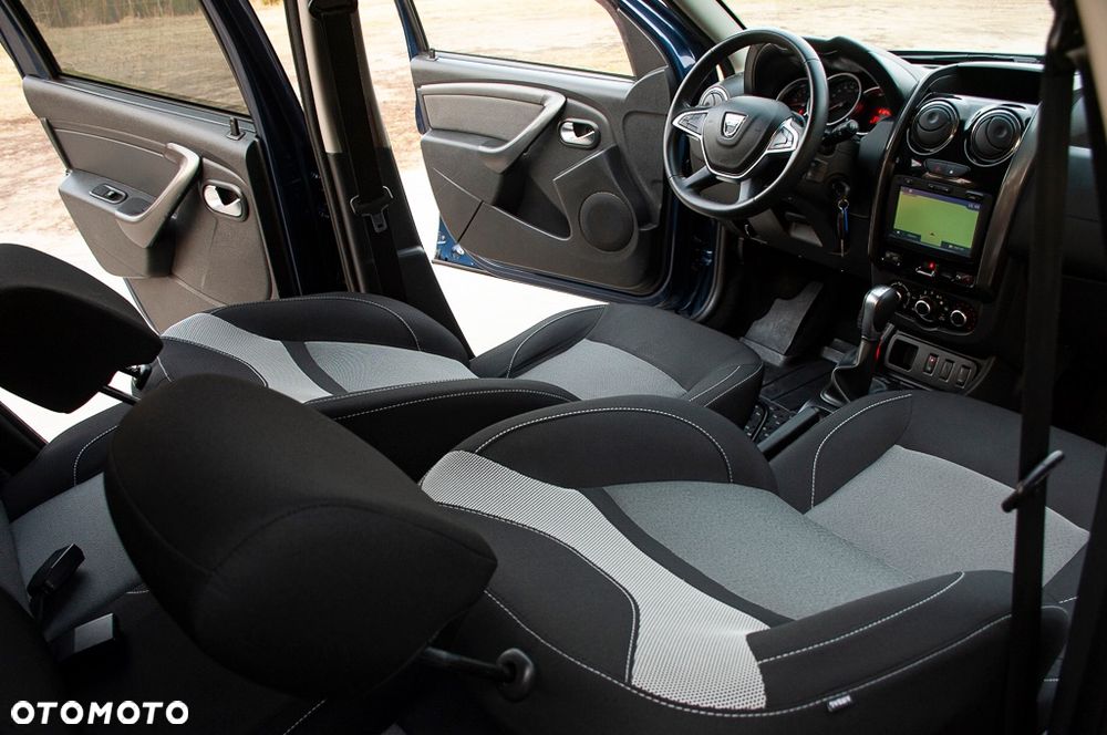 Dacia Duster dCi 110 FAP 4x2 EDC Blackshadow - 36