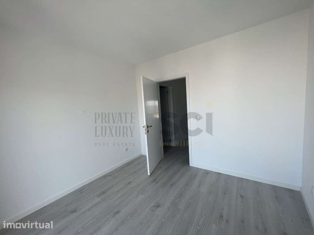 Apartamento T2 em Santa Marta do Pinhal - Grande imagem: 5/21