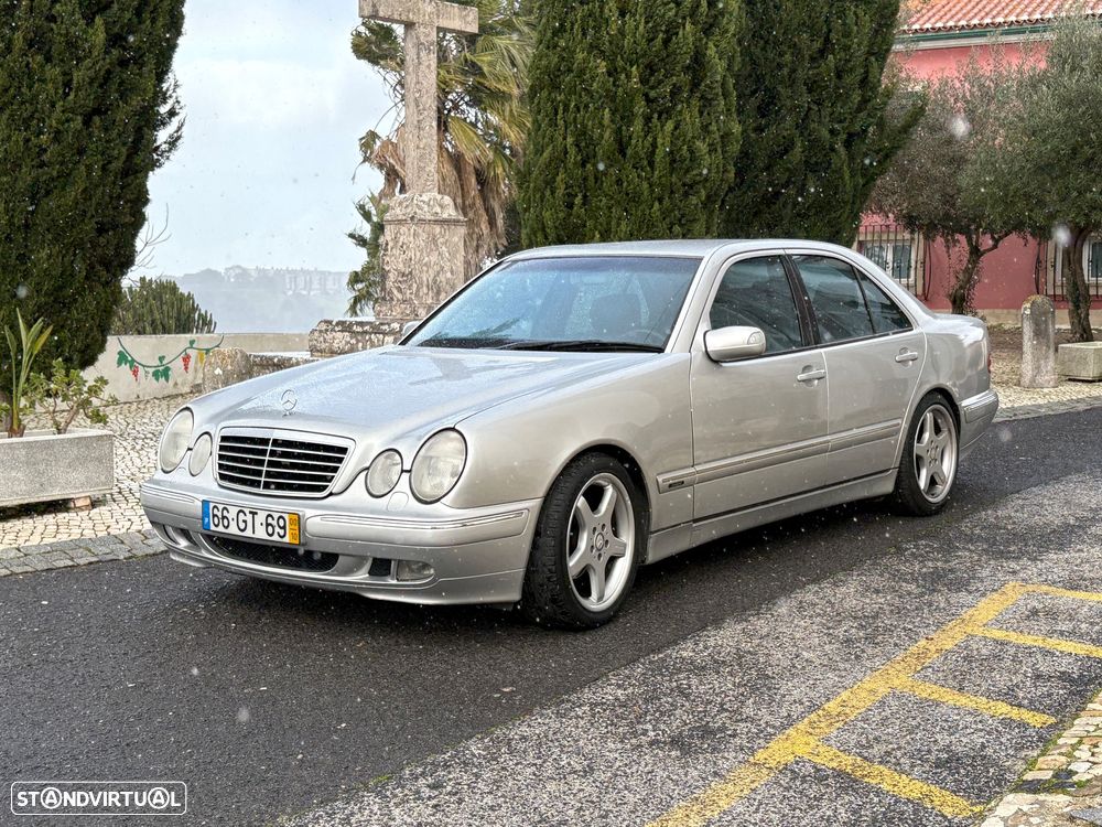 Mercedes-Benz E 240 Classic - 12