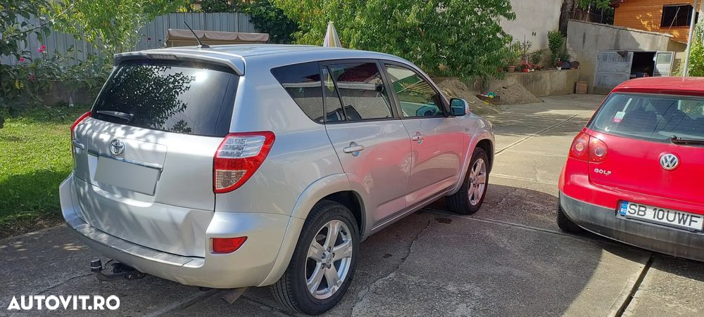 Toyota RAV4 2.2 D-4CAT 4WD Aut Luxury 18" - 5
